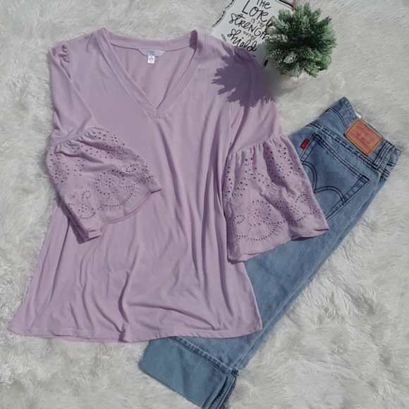 Tops - NWOT Lilac blouse size medium. Bell sleeves